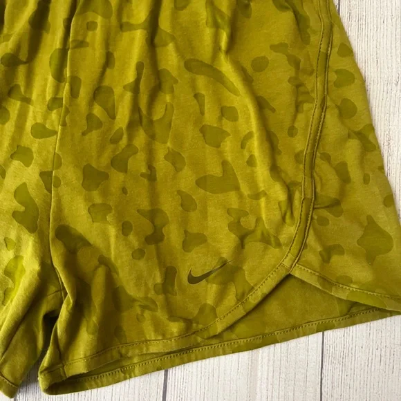 Nike | Girls Athletic Shorts With Built-In Briefs - Picture 3 of 6